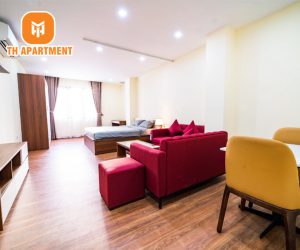 http://View%20toàn%20bộ%20căn%20hộ%20cao%20cấp%20rộng%2040m2%20bao%20gồm%20giường%20ngủ,%20phòng%20khách%20và%20bàn%20làm%20việc.