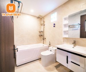 http://Nhà%20vệ%20sinh%20với%20các%20thiết%20bị%20cao%20cấp%20được%20nhập%20khẩu%20chính%20hãng%20từ%20các%20thương%20hiệu%20nổi%20tiếng.
